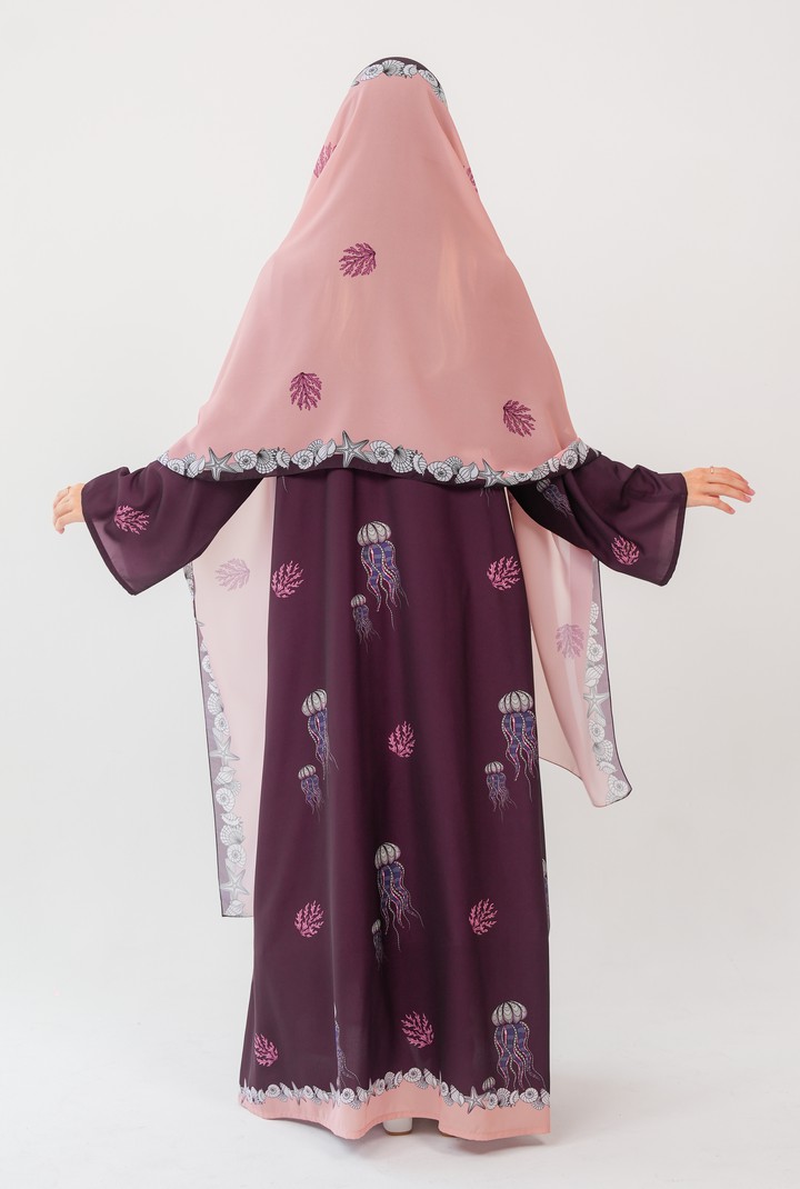 Pearls Abaya